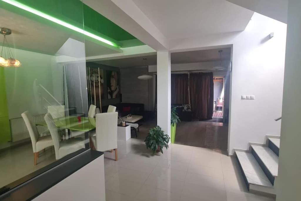 Chic Retreat In Buna Ziua - Jacuzzi, Outdoor Gym, Bbq, Parking Cluj-Napoca