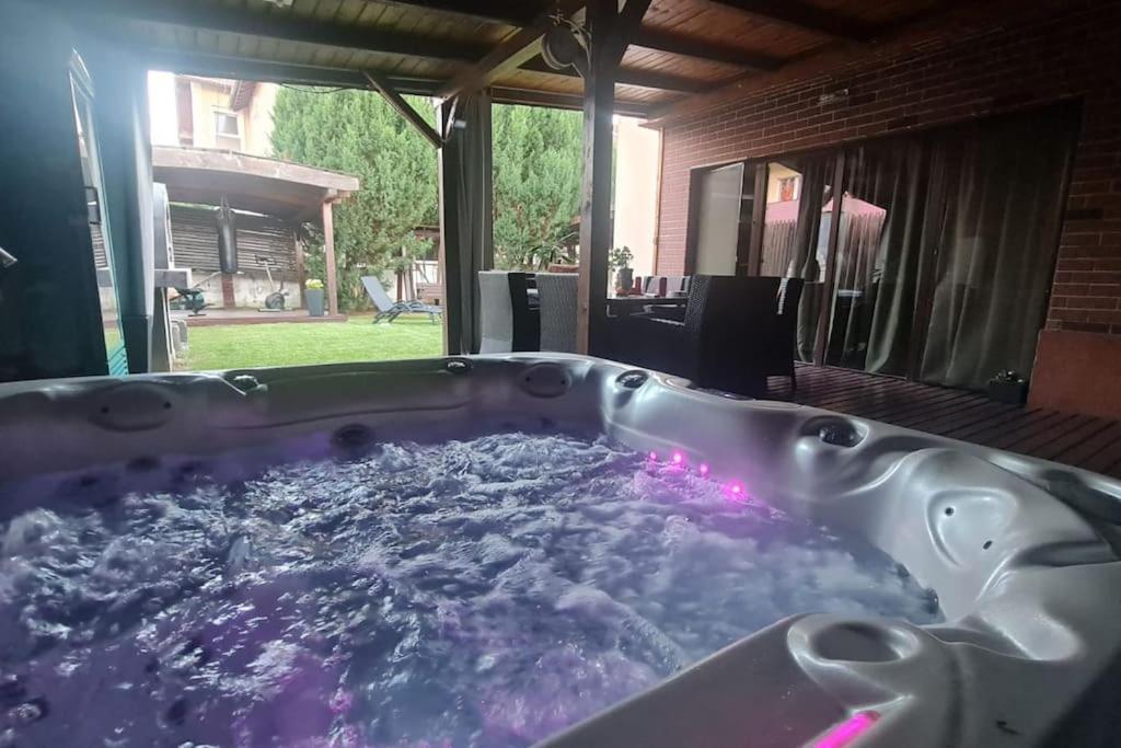 Chic Retreat In Buna Ziua - Jacuzzi, Outdoor Gym, Bbq, Parking Biệt thự *